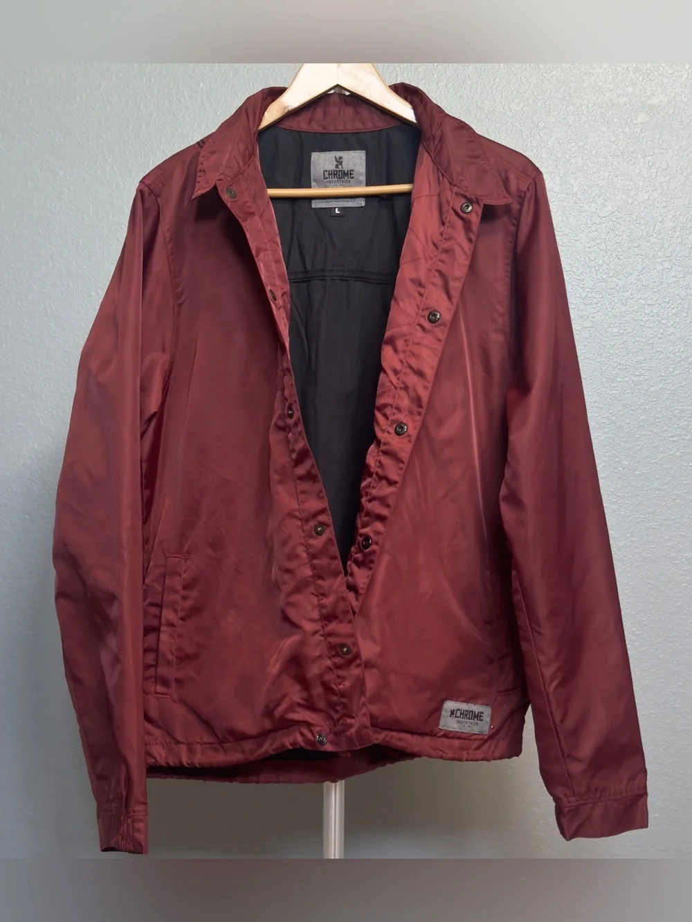 Chrome Industries Men’s Windbreaker Coach Jacket Burgundy Snap Button Size L